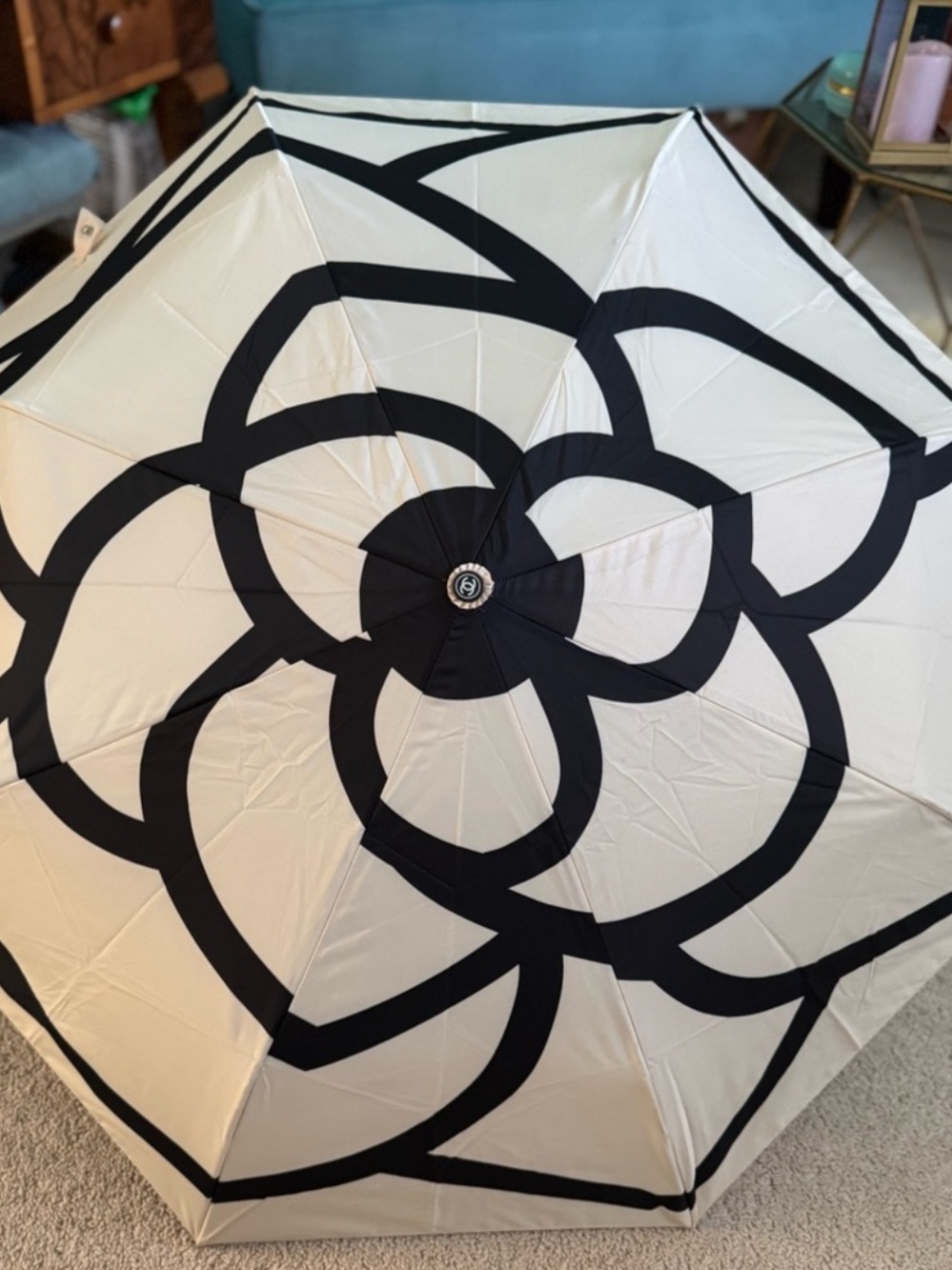 New GWP CC Camellia Folding Umbrella Cream & Black w/ Pouch